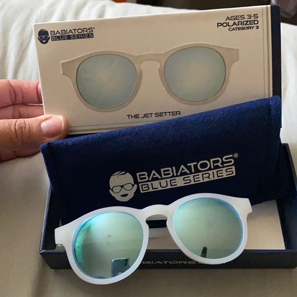 Babiators sunglasses age 3-5